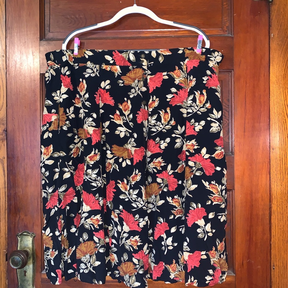 Kathryn Deene Floral Skirt Sz 22/24